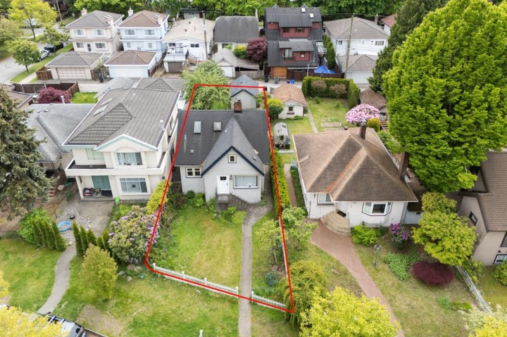 Photo 5 at 922 Park Drive, Marpole, Vancouver West