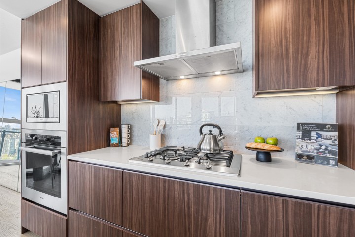 Photo 12 at 2717 - 89 Nelson Street, Yaletown, Vancouver West