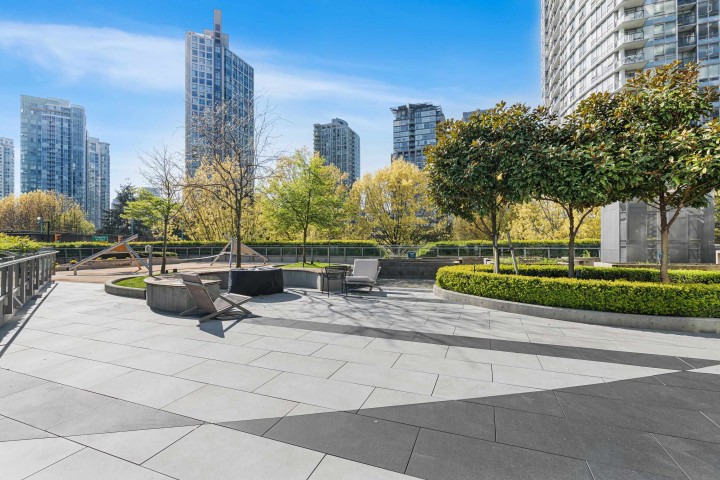 Photo 36 at 2717 - 89 Nelson Street, Yaletown, Vancouver West