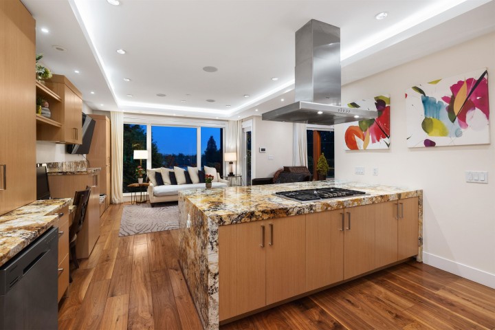 Photo 16 at 2449 Kings Avenue, Dundarave, West Vancouver