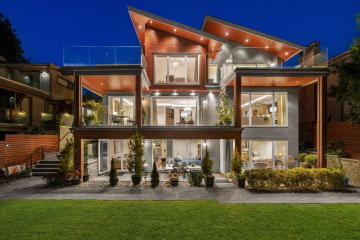 Photo 1 at 2449 Kings Avenue, Dundarave, West Vancouver