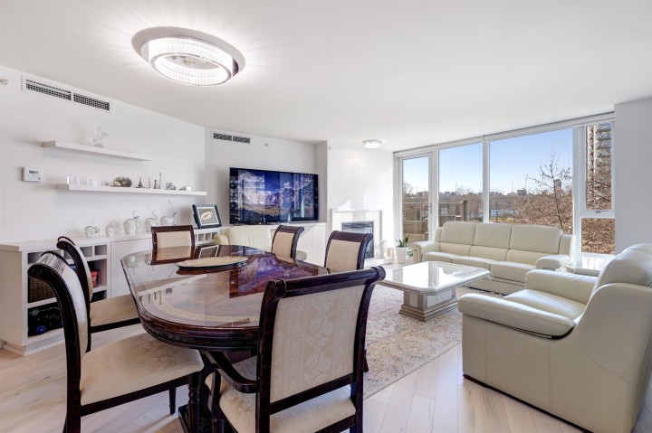 Photo 10 at 305 - 8 Smithe Mews, Yaletown, Vancouver West