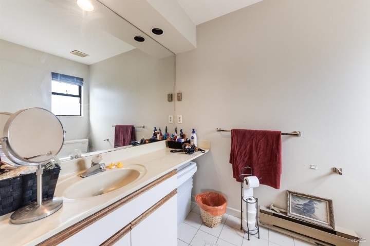 Photo 16 at 1215 W 67th Avenue, Marpole, Vancouver West