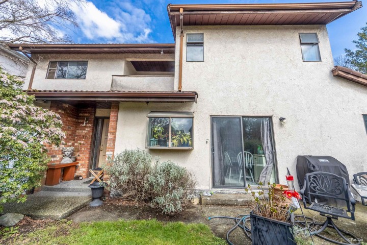 Photo 3 at 1215 W 67th Avenue, Marpole, Vancouver West