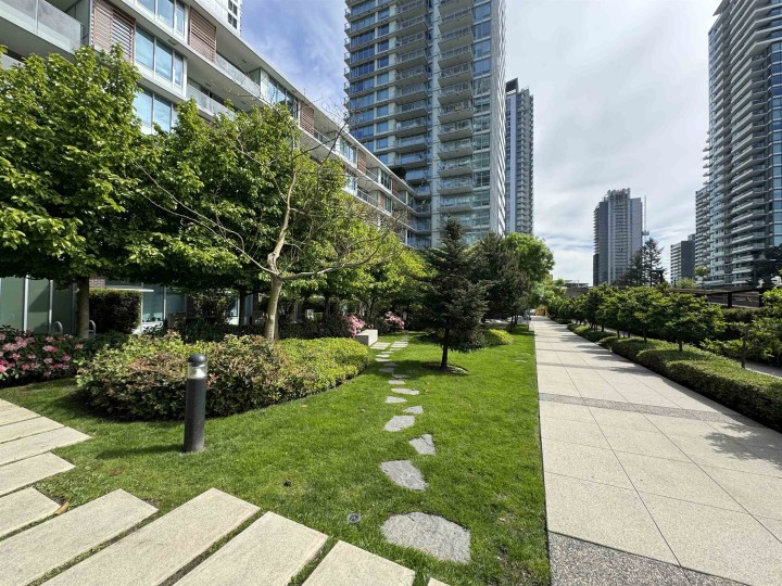 Photo 2 at 804 - 8031 Nunavut Lane, Marpole, Vancouver West