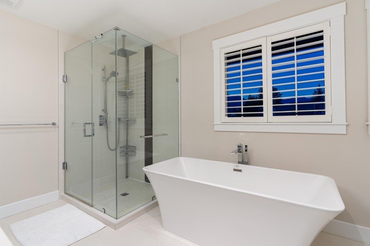 Photo 16 at 4168 Highland Boulevard, Forest Hills NV, North Vancouver