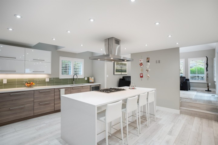 Photo 2 at 4001 Rose Crescent, Sandy Cove, West Vancouver