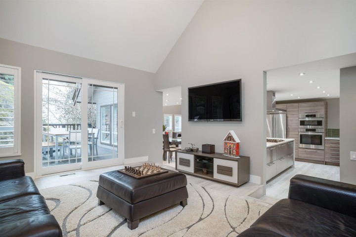 Photo 13 at 4001 Rose Crescent, Sandy Cove, West Vancouver