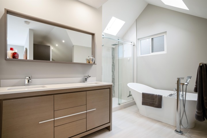 Photo 16 at 4001 Rose Crescent, Sandy Cove, West Vancouver