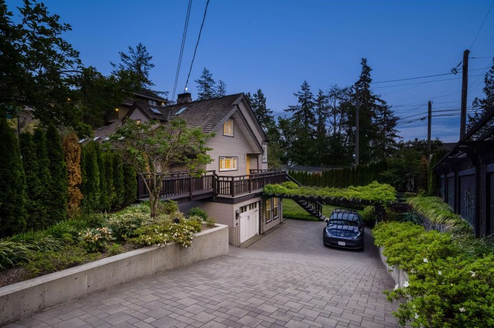 Photo 33 at 4001 Rose Crescent, Sandy Cove, West Vancouver