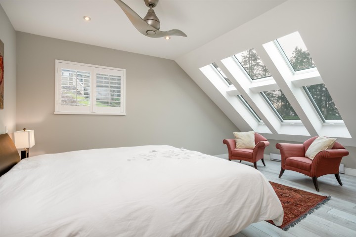 Photo 15 at 4001 Rose Crescent, Sandy Cove, West Vancouver