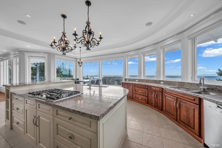 Photo 13 at 2326 Chippendale Road, Whitby Estates, West Vancouver