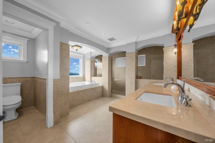 Photo 20 at 2326 Chippendale Road, Whitby Estates, West Vancouver