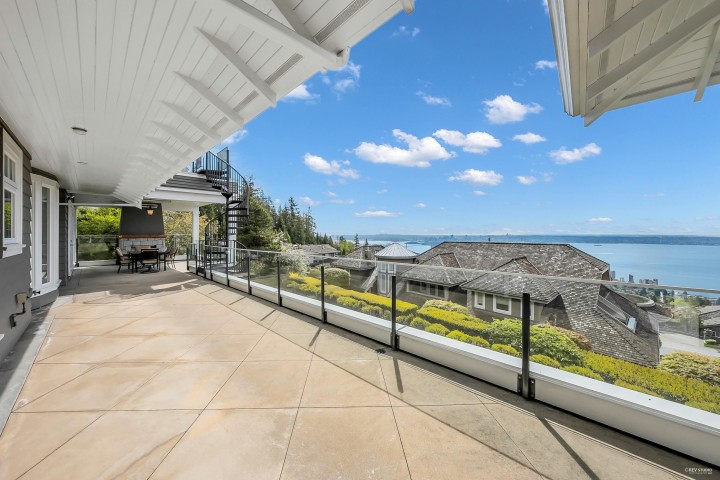 Photo 10 at 2326 Chippendale Road, Whitby Estates, West Vancouver