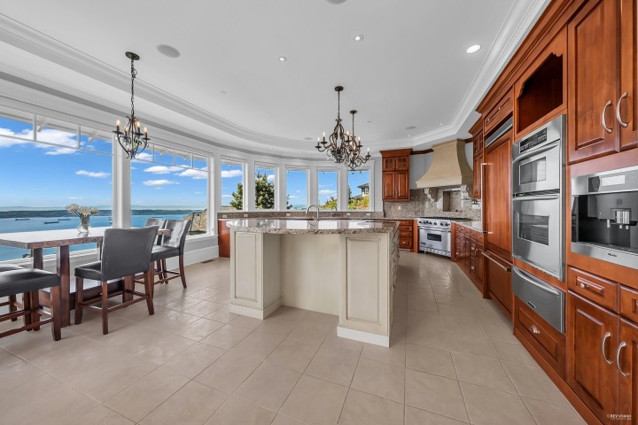 Photo 14 at 2326 Chippendale Road, Whitby Estates, West Vancouver