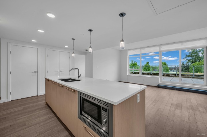 Photo 12 at 303 - 5077 Cambie Street, Cambie, Vancouver West