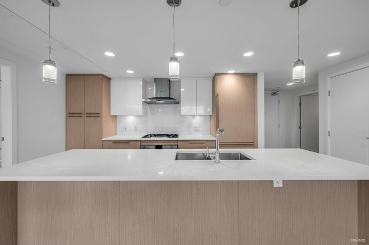 Photo 3 at 303 - 5077 Cambie Street, Cambie, Vancouver West