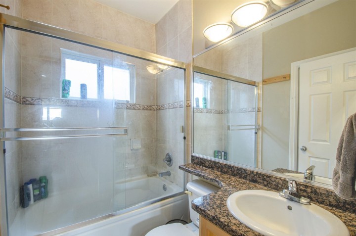 Photo 12 at 1550 E 1st Avenue, Grandview Woodland, Vancouver East