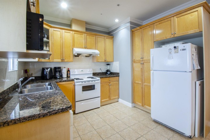 Photo 19 at 1550 E 1st Avenue, Grandview Woodland, Vancouver East