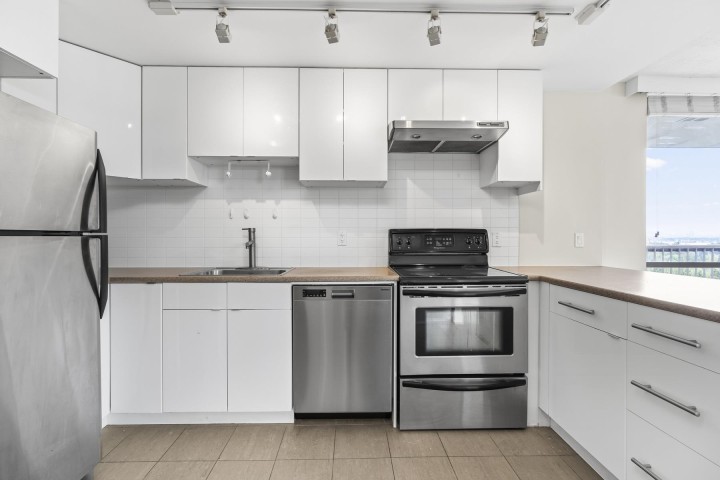 Photo 2 at 1610 - 2016 Fullerton Avenue, Pemberton NV, North Vancouver