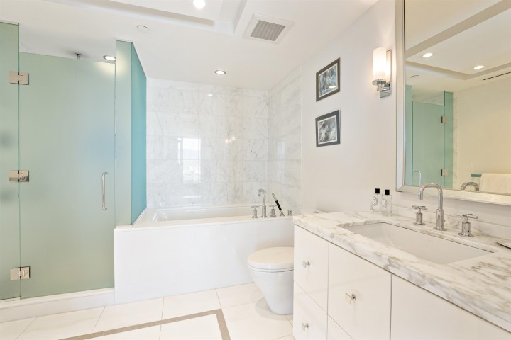 Photo 11 at 3803 - 667 Howe Street, Downtown VW, Vancouver West