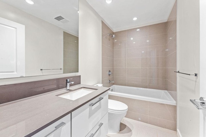 Photo 17 at 701 - 3487 Binning Road, University VW, Vancouver West