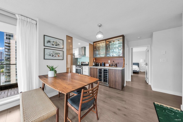 Photo 6 at 1802 - 1408 Strathmore Mews, Yaletown, Vancouver West