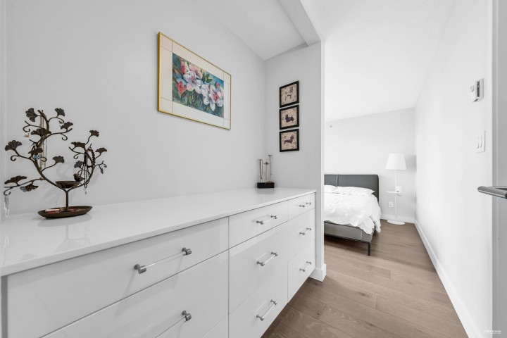 Photo 13 at 1802 - 1408 Strathmore Mews, Yaletown, Vancouver West