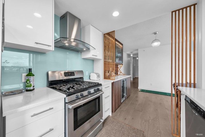 Photo 7 at 1802 - 1408 Strathmore Mews, Yaletown, Vancouver West