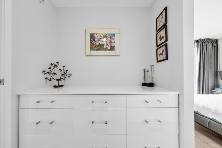 Photo 18 at 1802 - 1408 Strathmore Mews, Yaletown, Vancouver West