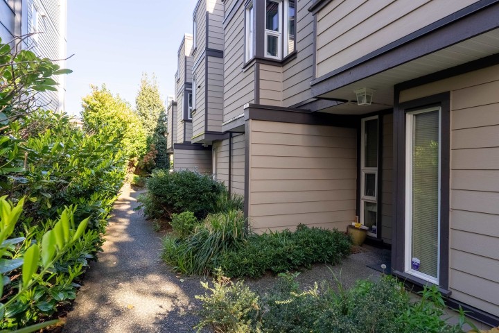 Photo 5 at 5 - 1535 St. Georges Avenue, Central Lonsdale, North Vancouver