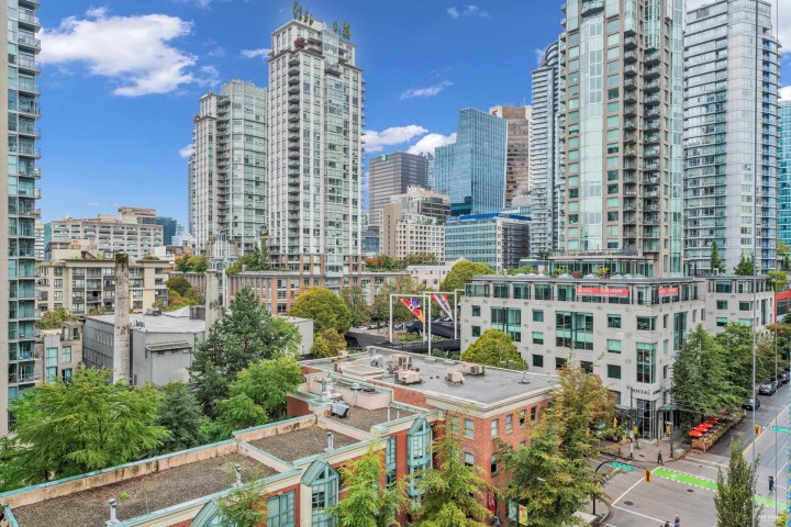 Photo 13 at 1001 - 928 Homer Street, Yaletown, Vancouver West