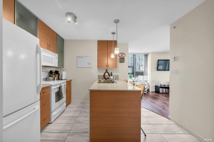 Photo 19 at 1001 - 928 Homer Street, Yaletown, Vancouver West