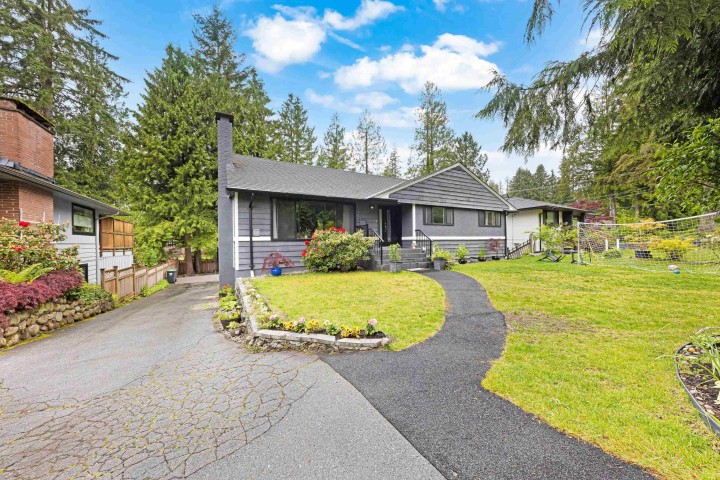 Photo 2 at 4477 Primrose Lane, Canyon Heights NV, North Vancouver