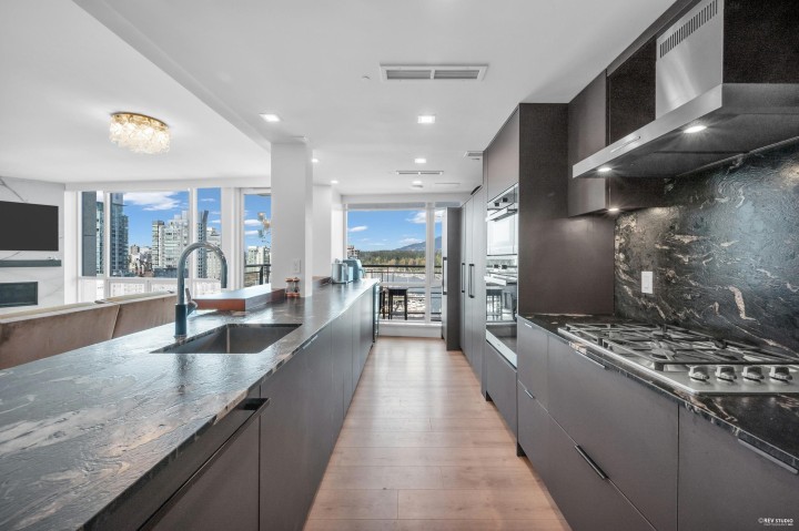 Photo 7 at 1304 - 323 Jervis Street, Coal Harbour, Vancouver West