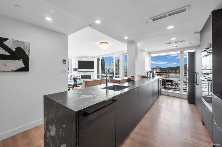 Photo 8 at 1304 - 323 Jervis Street, Coal Harbour, Vancouver West