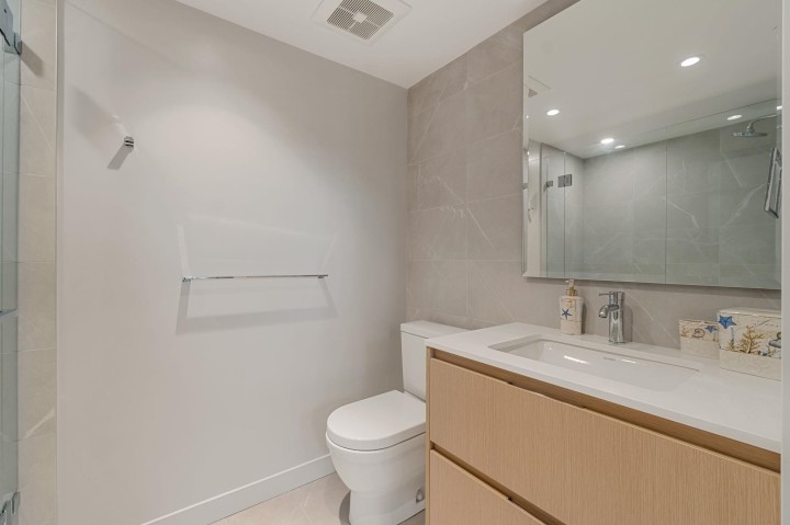 Photo 7 at 103 - 1500 Fern Street, Lynnmour, North Vancouver