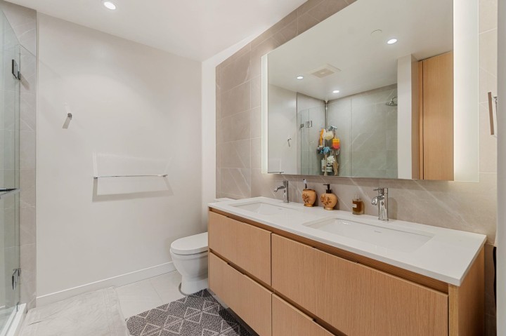 Photo 14 at 103 - 1500 Fern Street, Lynnmour, North Vancouver