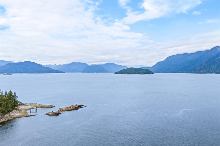 Photo 13 at 402 - 6699 Nelson Avenue, Horseshoe Bay WV, West Vancouver