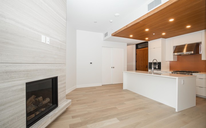 Photo 4 at 402 - 6699 Nelson Avenue, Horseshoe Bay WV, West Vancouver