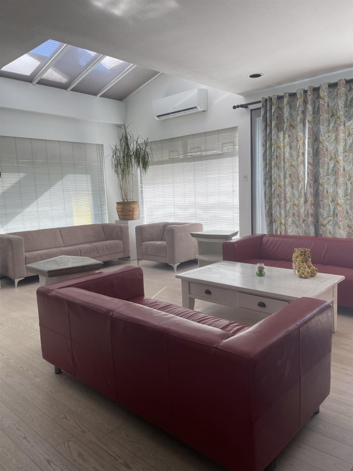 Photo 1 at 757 W 52nd Avenue, South Cambie, Vancouver West