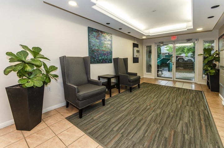 Photo 5 at 210 - 5788 Vine Street, Kerrisdale, Vancouver West