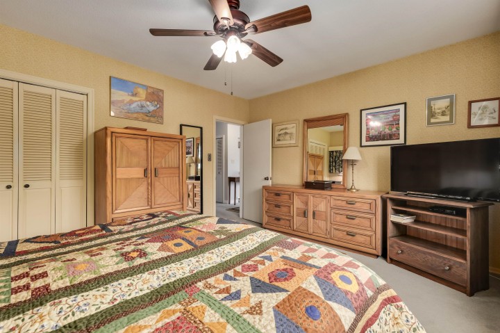 Photo 11 at 936 W 37th Avenue, Cambie, Vancouver West