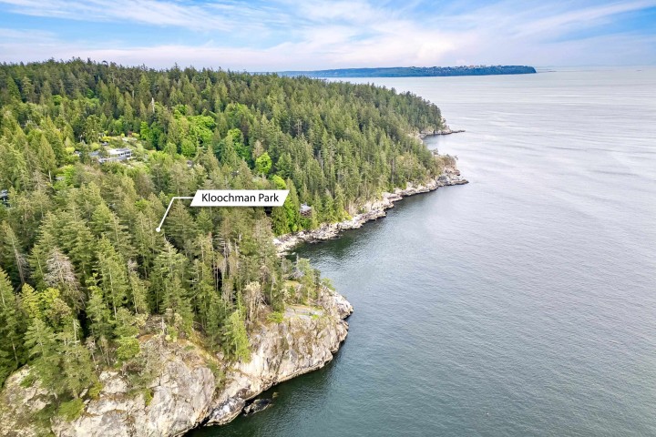 Photo 23 at 5056 The Byway, Caulfeild, West Vancouver