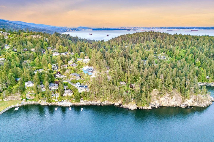 Photo 16 at 5056 The Byway, Caulfeild, West Vancouver