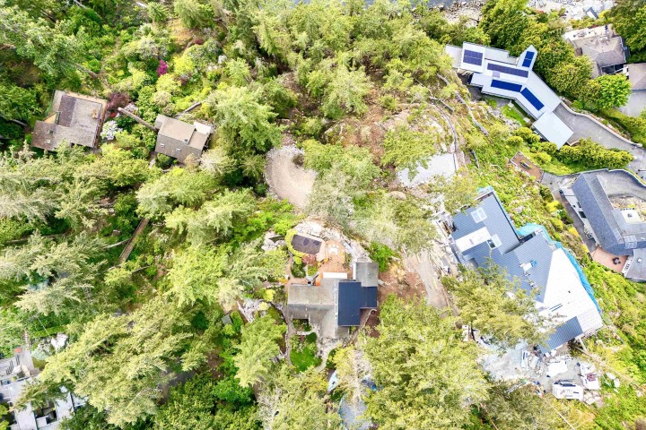 Photo 9 at 5056 The Byway, Caulfeild, West Vancouver