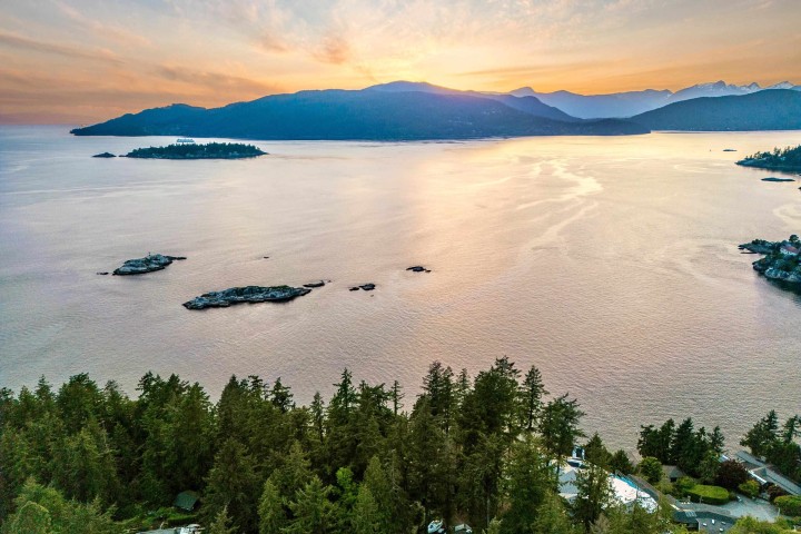 Photo 21 at 5056 The Byway, Caulfeild, West Vancouver