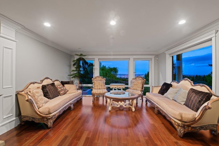 Photo 3 at 761 Eyremount Drive, British Properties, West Vancouver