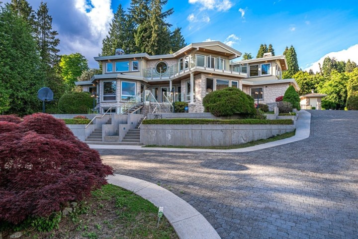 Photo 1 at 761 Eyremount Drive, British Properties, West Vancouver