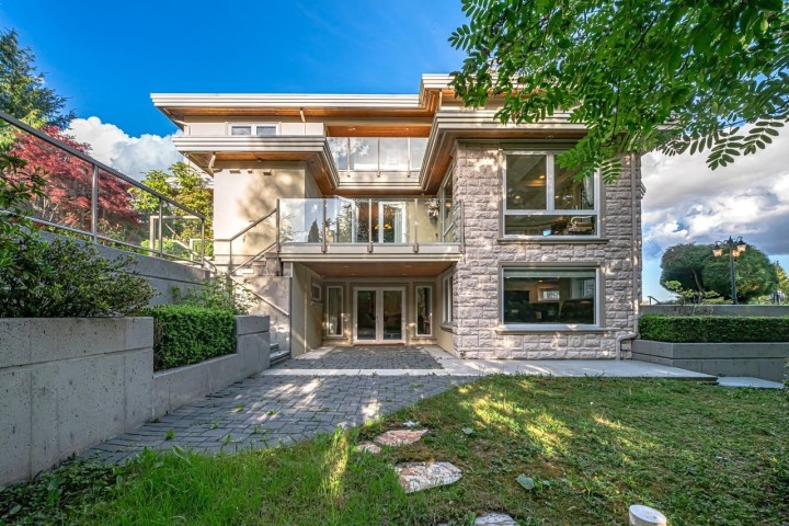 Photo 37 at 761 Eyremount Drive, British Properties, West Vancouver